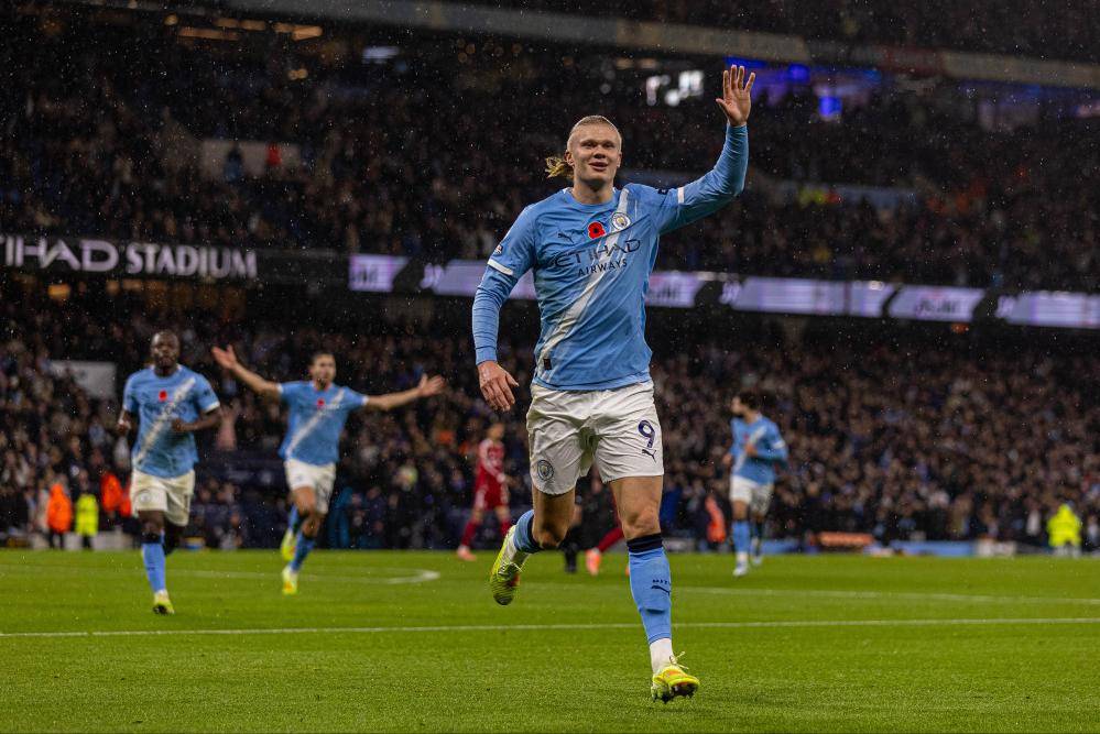 冲刺阶段德国杯焦点战；曼城扳平良机；压力陡增；轮换策略成焦点的简单介绍